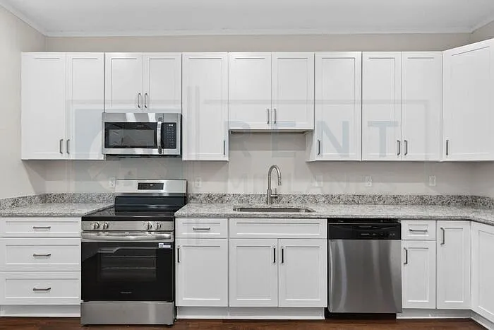 2901 Park St — Photo 7
