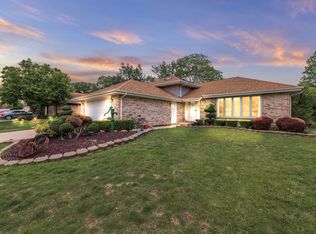 8029 Fawn Trl, Justice, IL 60458