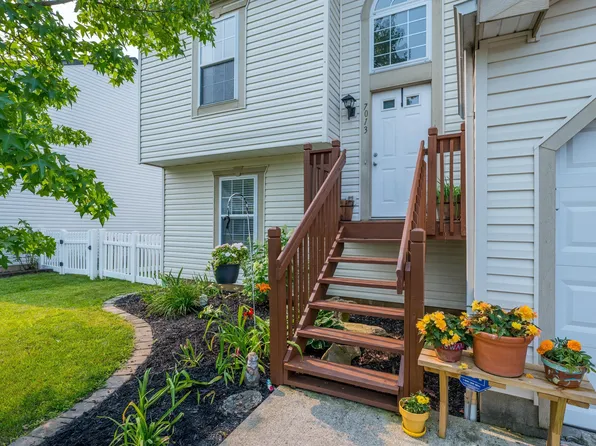 7013 Crescent Boat Ln, Canal Winchester, OH 43110