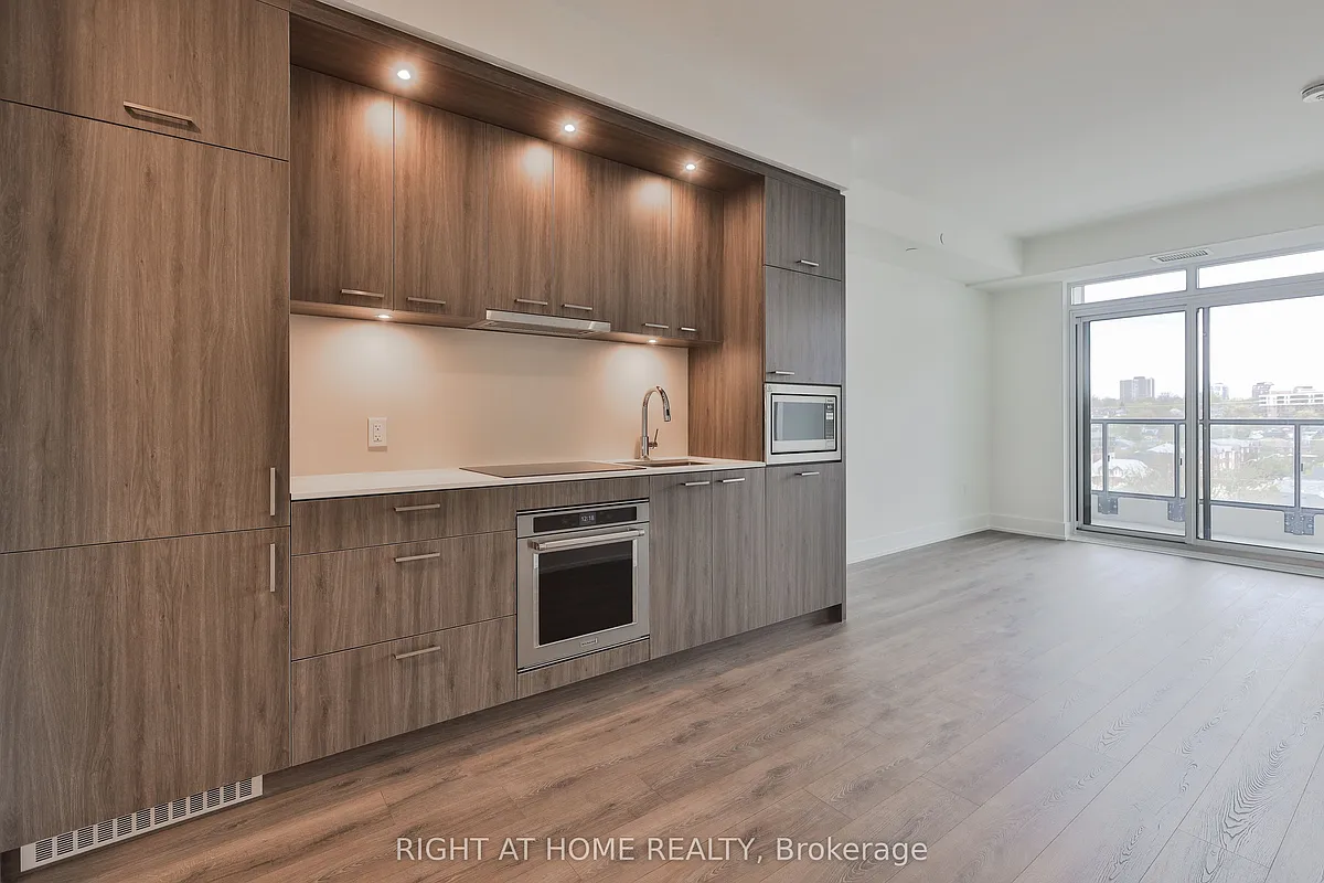 Building Photo - 858 Dupont St #621