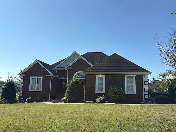 3rd image of 50 Amy Lou Ln