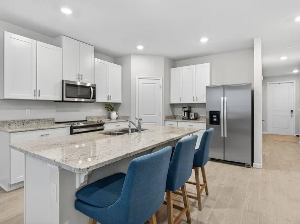 5696 SE Edgewater Circle, Stuart, FL 34997