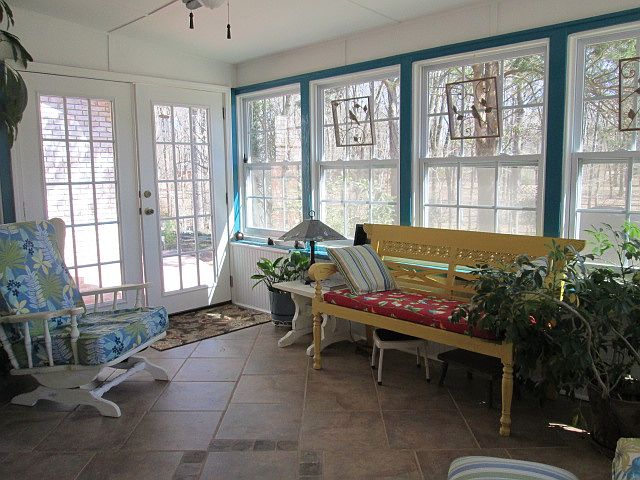 1st image of 306 East Dr