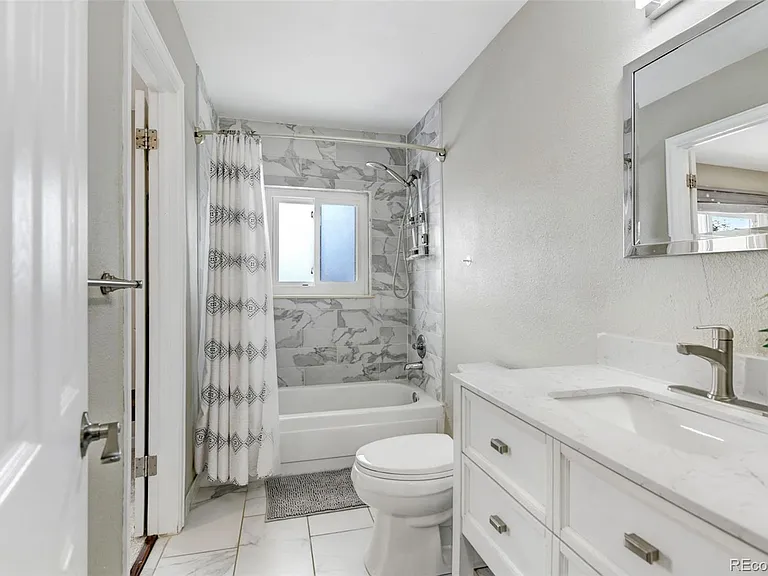 16344 E Carolina Dr — Photo 10