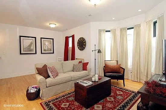 1044 W Lawrence Ave — Photo 2