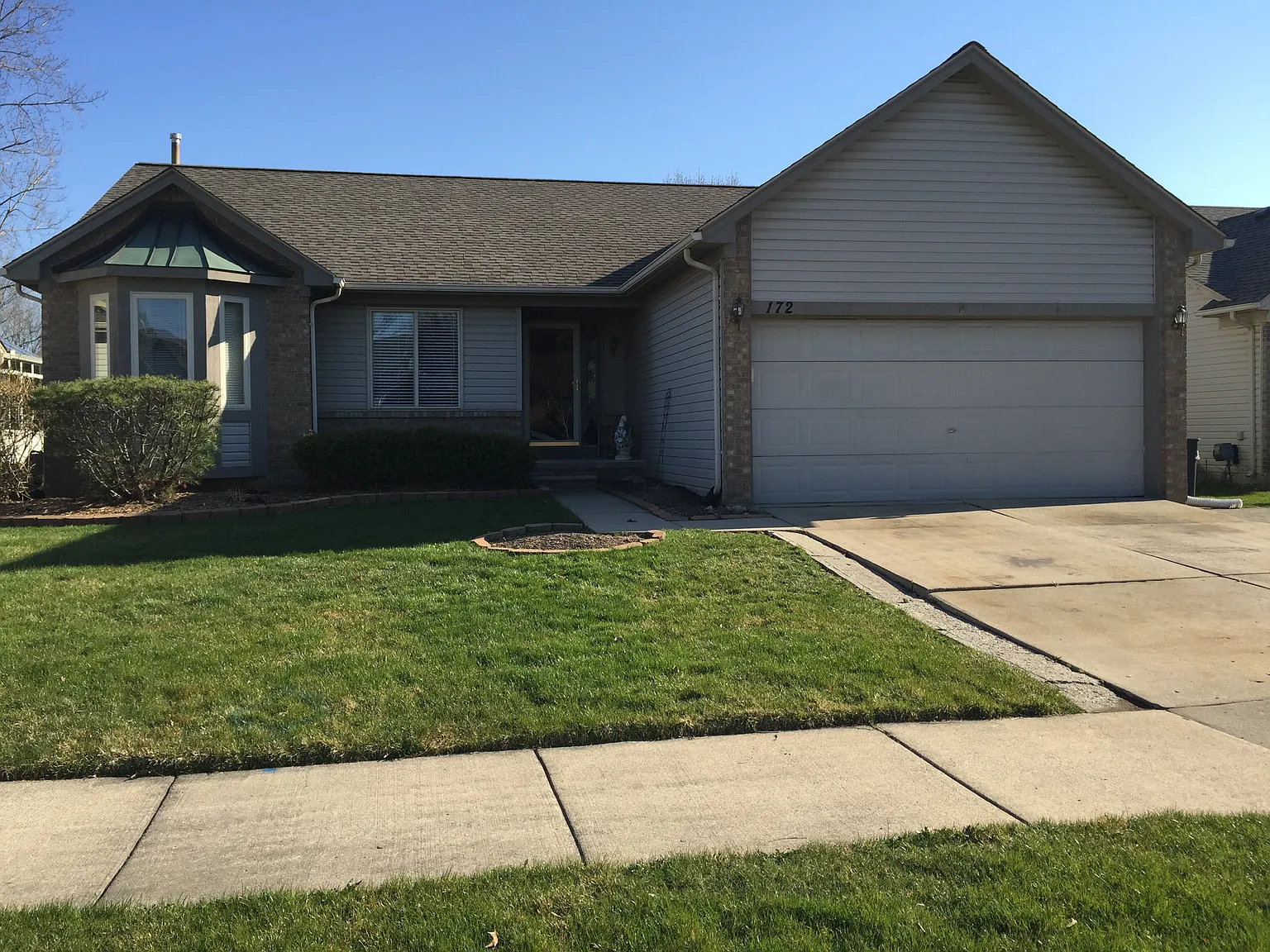 172 Cherry Dr photo 1