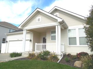 1106 Summit Ridge Dr, Papillion, NE 68046