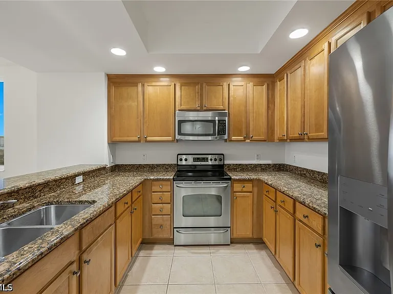 2090 W 1st St #810 — Photo 11