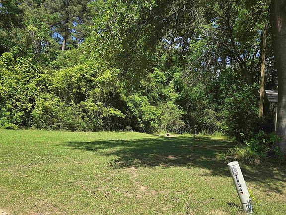 3rd image of 4520 Surratt Rd