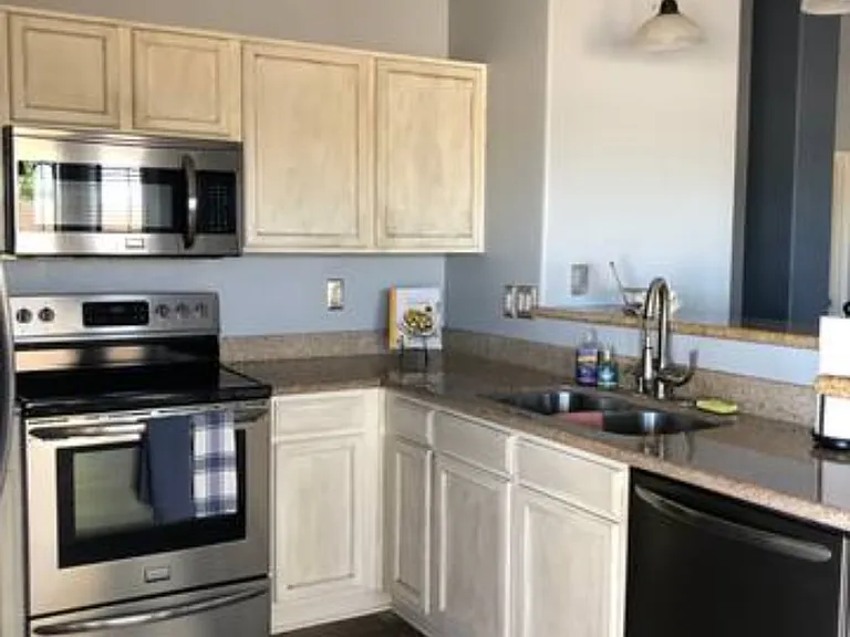 1475 S 171st Ln — Photo 34