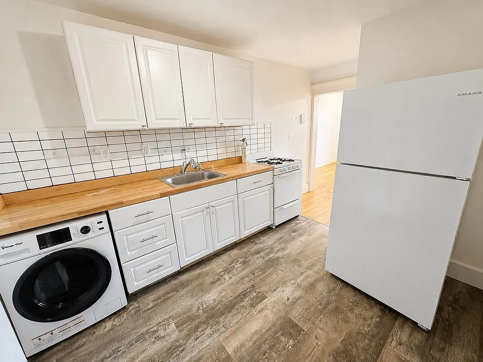 11 Court St #13