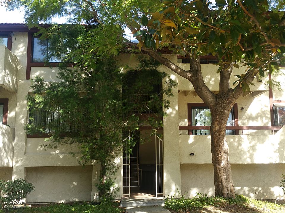 1st image of 27905 Tyler Ln Unit 706