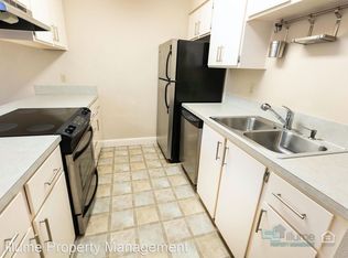 2409 SW Nebraska St APT 9, Portland, OR 97239