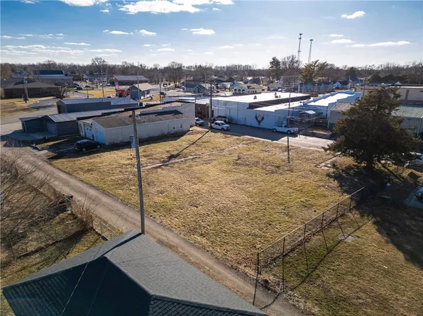 Brooks St, Westville, IL 61883