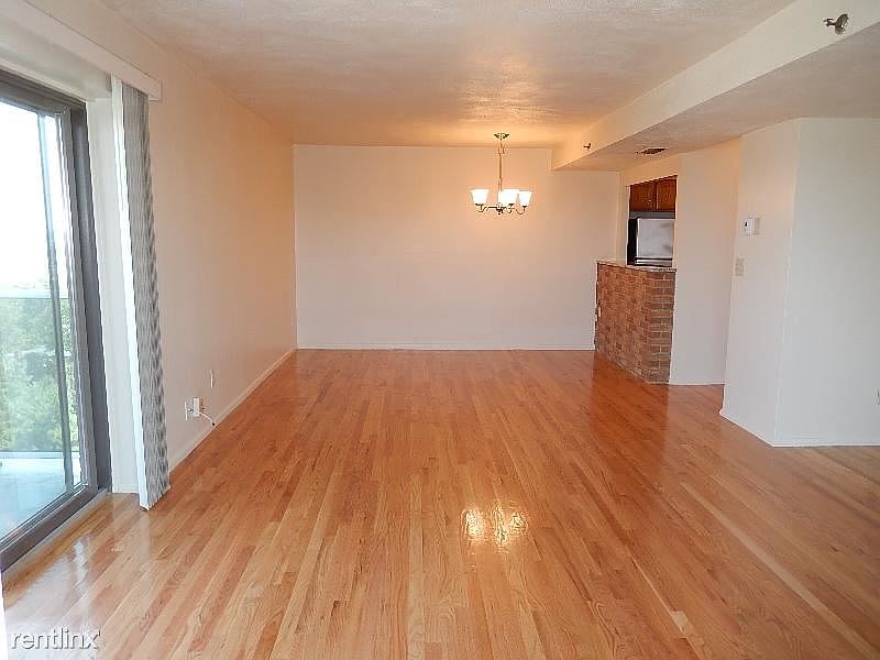 425 broadway 11