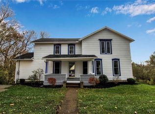 9212 Ridge Rd, Middleport, NY 14105