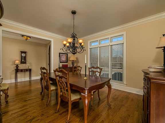 Formal dining room