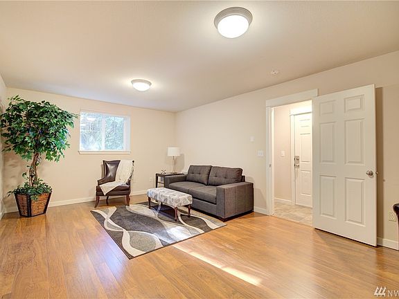 4th image of 3500 E Lake Sammamish Pkwy SE Unit 7-103
