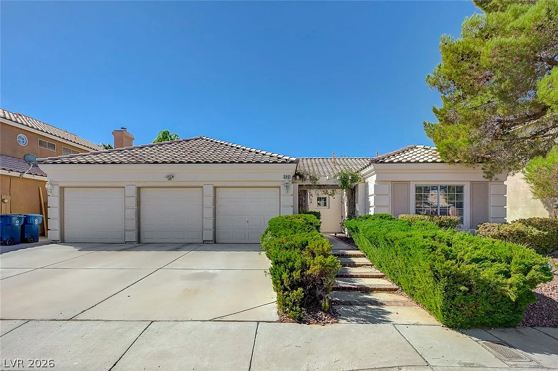 4 bed, 3.0 bath, 2178 sqft, $2,790 — Photo 1