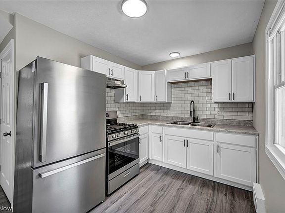 3rd image of 1291 Hardesty Blvd