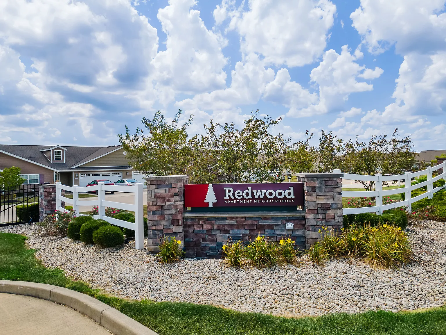 Redwood Tipp City — Photo 3