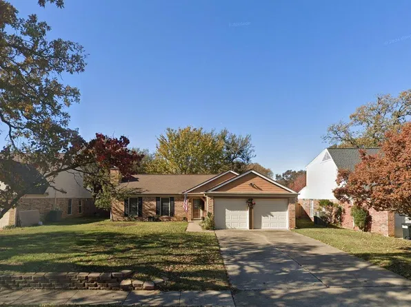 1703 Woodhollow Dr, Euless, TX 76039