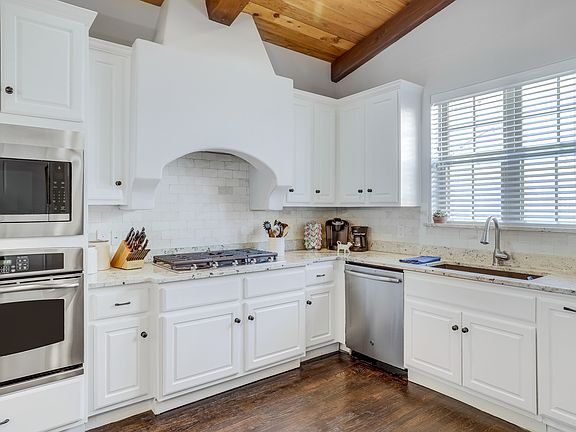 3rd image of 635 Via Ravello