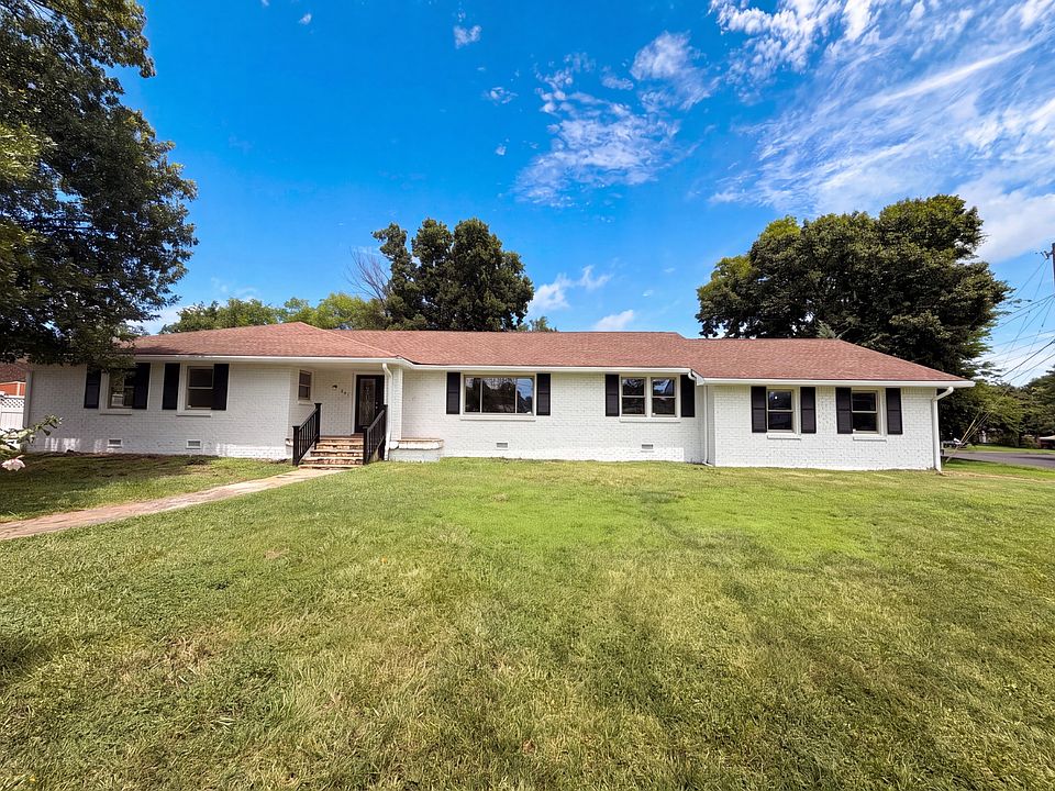 1st image of 212 Islandia Ct W