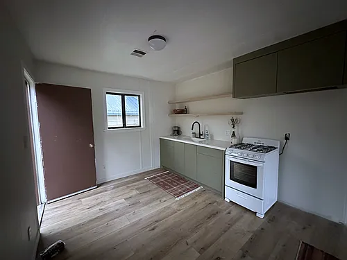 34 Foster Ave #B Photo 1
