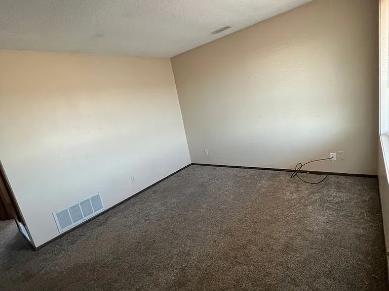 Cedarcrest — Photo 6