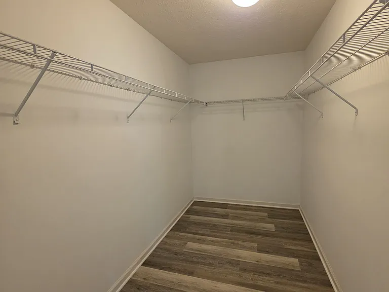 2393 Shadow Bend Dr — Photo 17