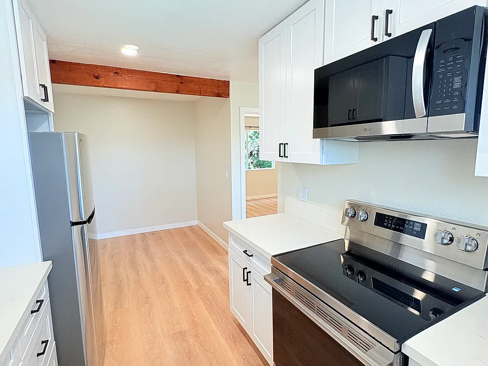 328 S Weitzel St #17