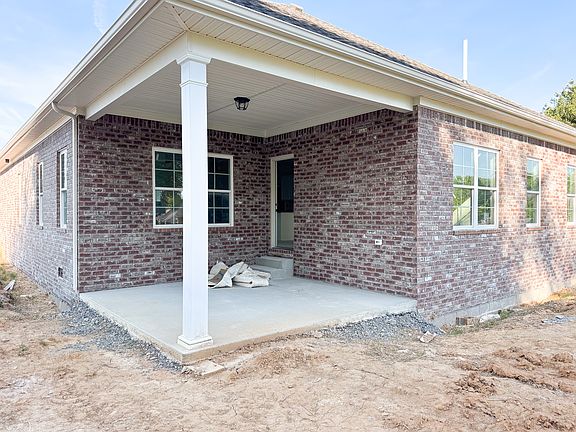 1013 Highland Way - Rushing Builders - 349,900