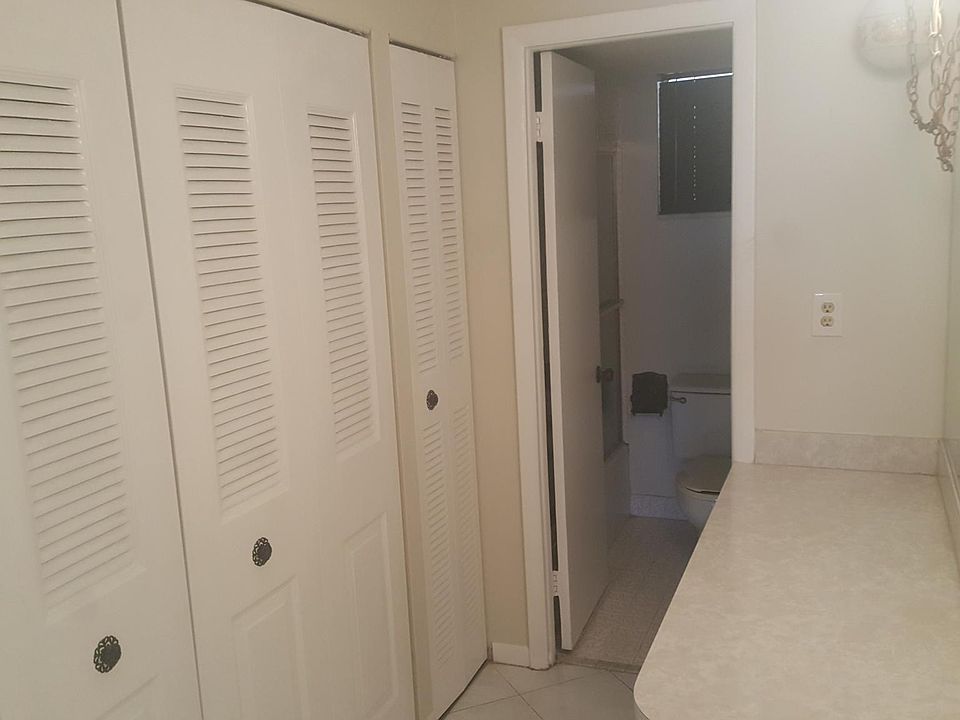 Additional closet and vanity