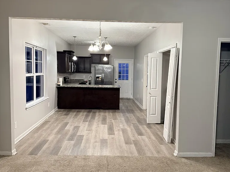 400 Rick McCormick Dr — Photo 10