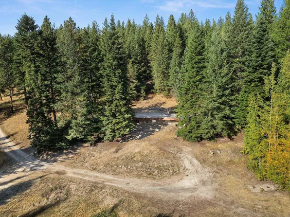 16515 E Deer Creek Rd, Chattaroy, WA 99003