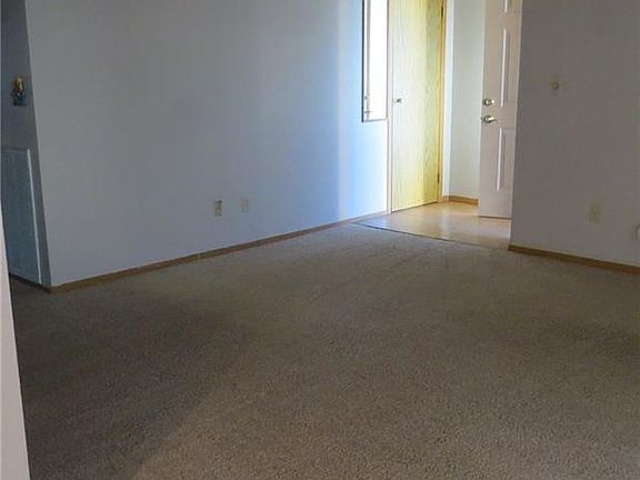 5th image of 1311 Del Mar St APT 4
