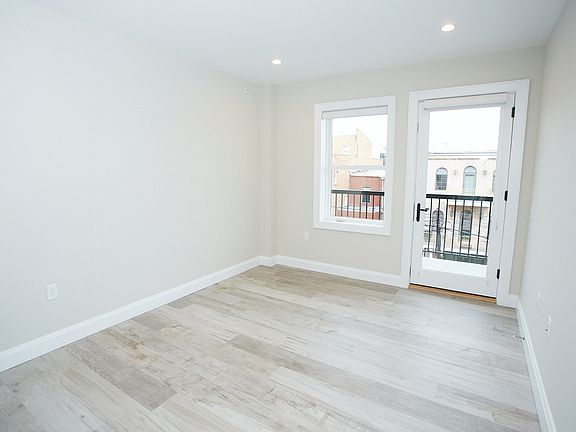 5th image of 31-77 37th St #3D