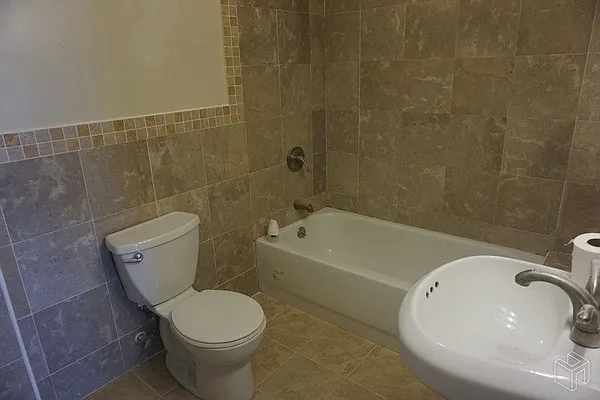 Rented by Halstead Real Estate | media 32