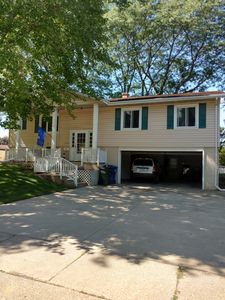 2720 Volquardsen Ave, Davenport, IA, 52804