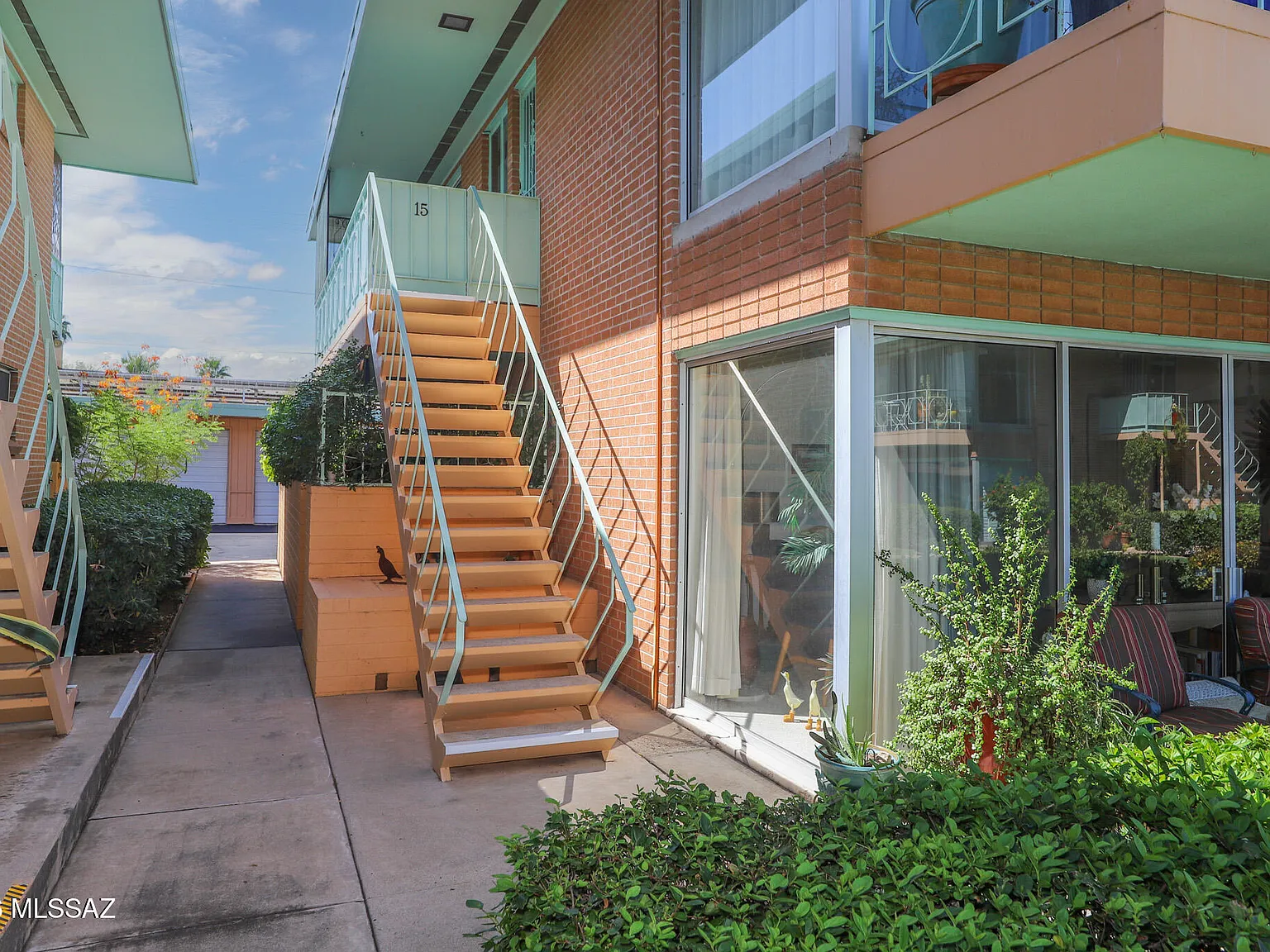 3008 E 6th St — Photo 3