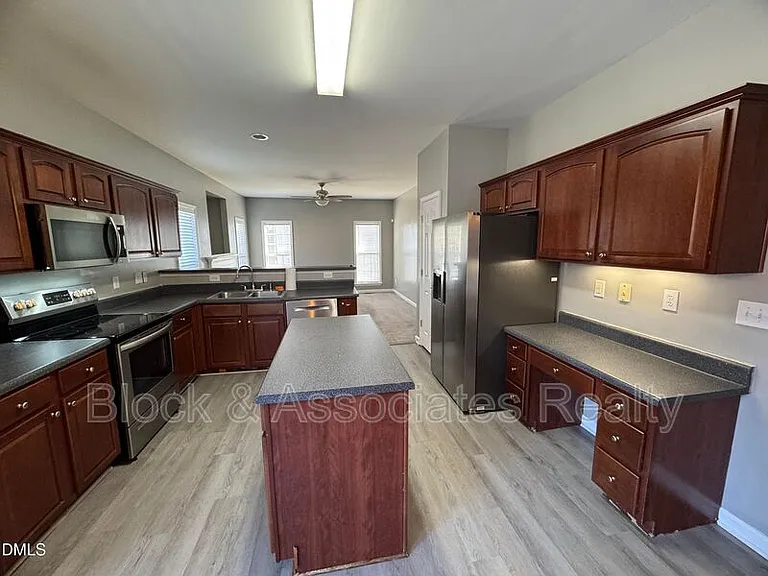 3228 Forest Mill Cir — Photo 3