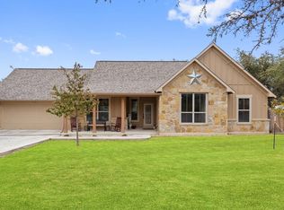 102 Winding Oak Dr, Johnson City, TX 78636
