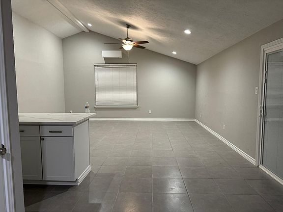 4th image of 17422 Bullis Gap Dr