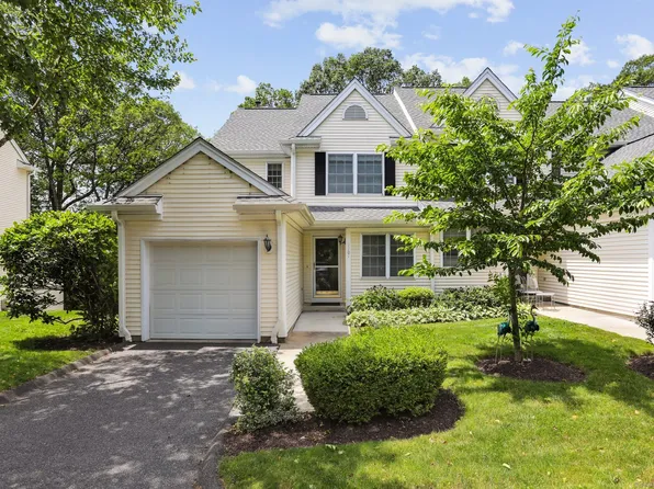 1101 Bradford Drive #1101, Danbury, CT 06811