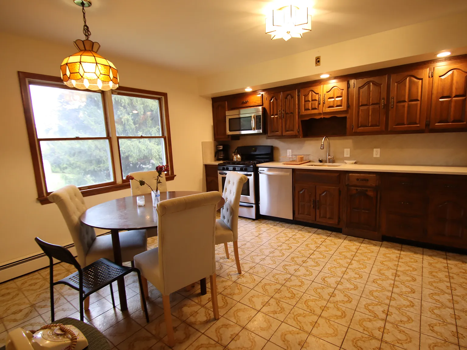 4 bed, 3.5 bath, 3000 sqft, $5,000 — Photo 4