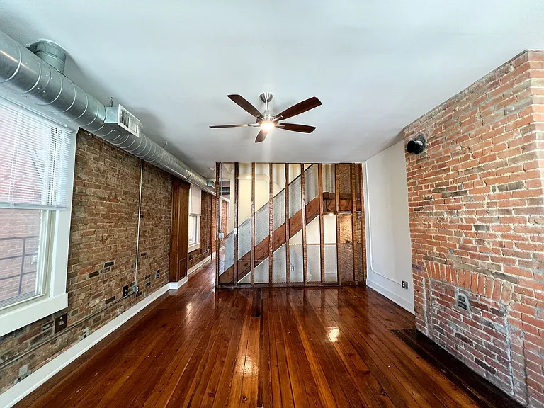 1508 Moore St — Photo 7