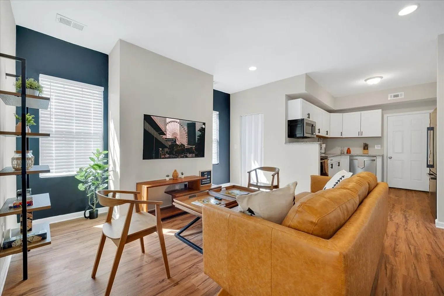 3 bed, 2.0 bath, $5,553 — Photo 1
