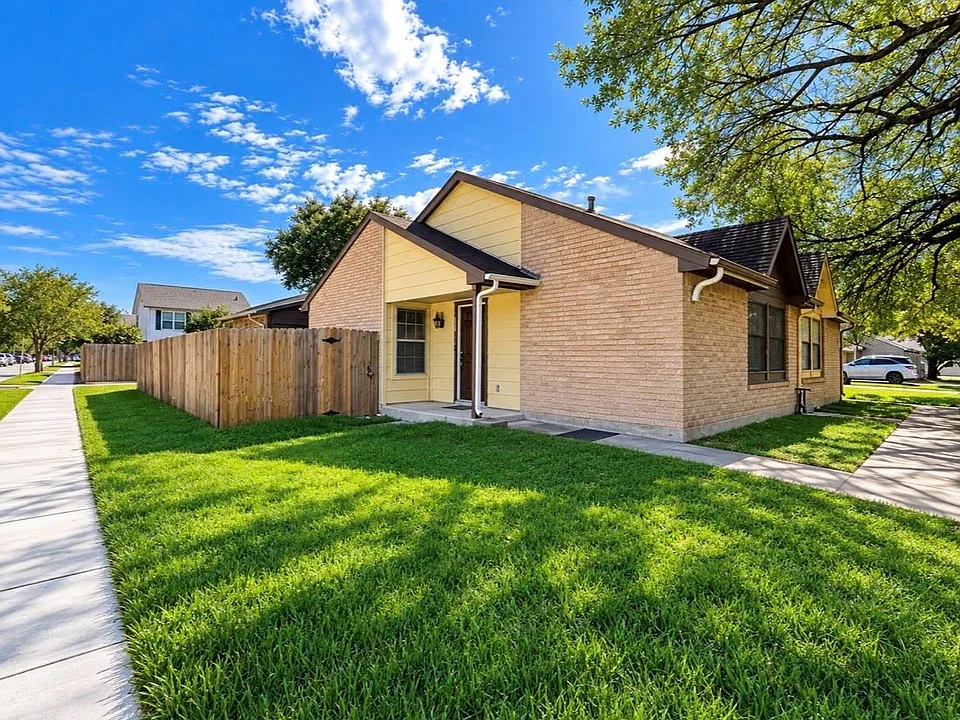 5620 Hollow Pines Dr