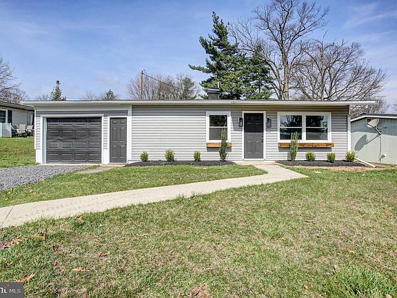 2nd image of 67 5th Ave